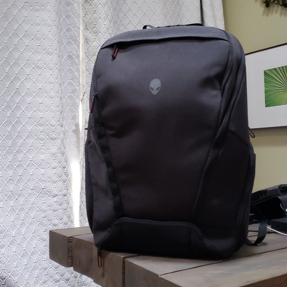 alienware elite backpack